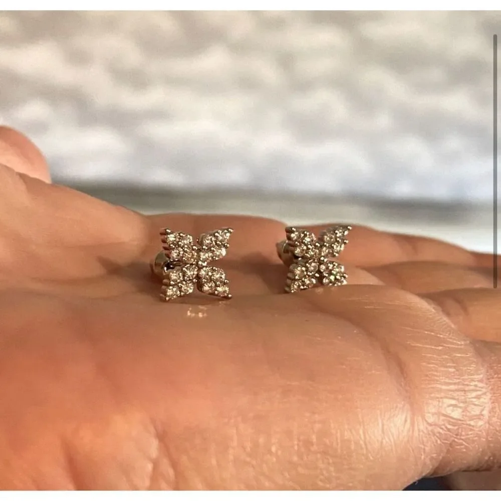 The Fabulous Four Points Dainty 925 stud earrings